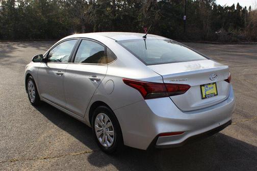 2020 Hyundai Accent SE