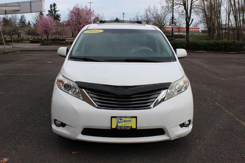2012 Toyota Sienna XLE