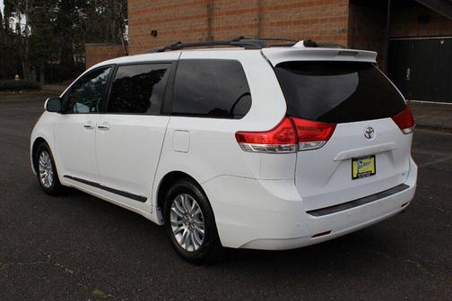 2012 Toyota Sienna XLE