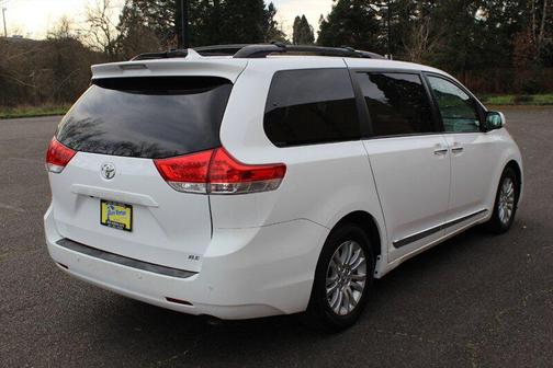 2012 Toyota Sienna XLE