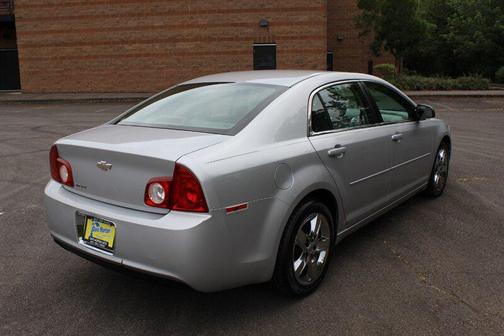 Silver Ice Metallic 2010 Chevrolet Malibu LS