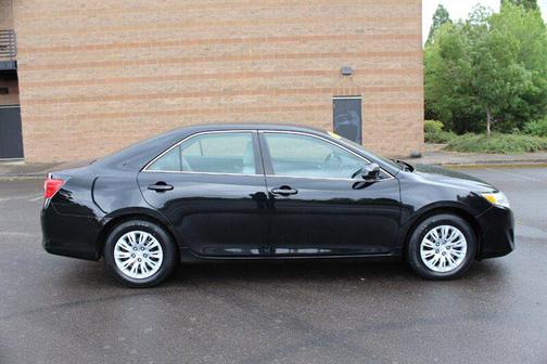 Attitude Black Metallic 2012 Toyota Camry L