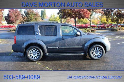 2011 Nissan Pathfinder LE