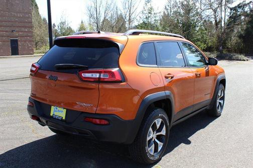 Mango Tango Pearlcoat 2016 Jeep Cherokee Trailhawk