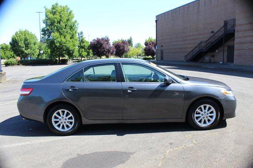 Magnetic Gray Metallic 2011 Toyota Camry XLE