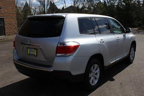 2012 Toyota Highlander SE