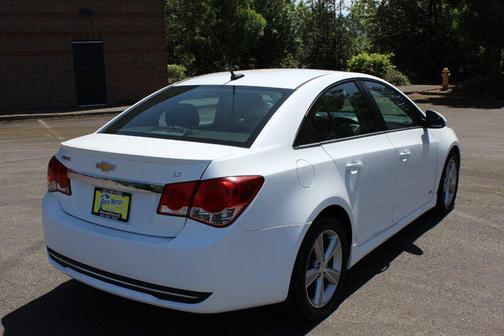 Summit White 2013 Chevrolet Cruze 2LT