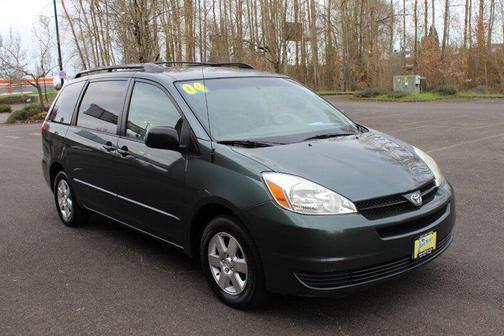 2004 Toyota Sienna CE