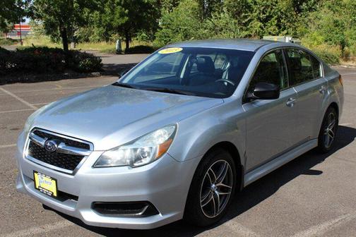 Ice Silver Metallic 2013 Subaru Legacy Base