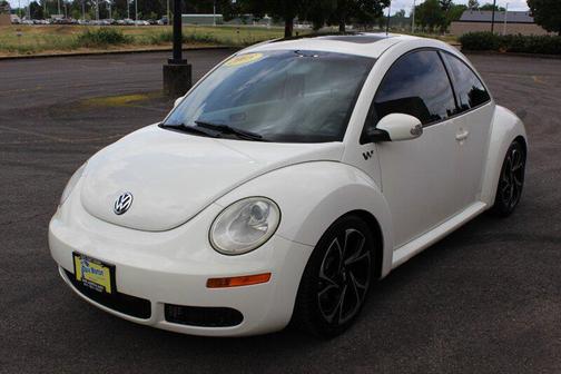 Campanella White 2008 Volkswagen New Beetle Triple White