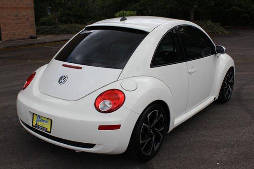 Campanella White 2008 Volkswagen New Beetle Triple White