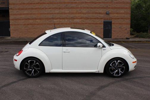 Campanella White 2008 Volkswagen New Beetle Triple White