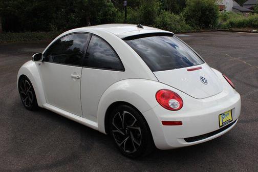 Campanella White 2008 Volkswagen New Beetle Triple White