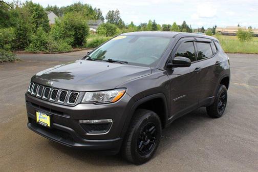 Granite Crystal Metallic Clear Coat 2018 Jeep Compass Sport