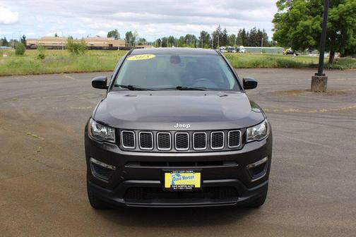 Granite Crystal Metallic Clear Coat 2018 Jeep Compass Sport