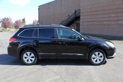 Steel Silver Metallic 2010 Subaru Outback 2.5 i Limited