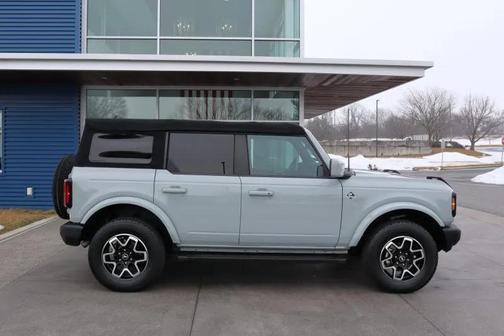 2021 Ford Bronco Outer Banks