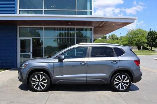 Gray 2022 Volkswagen Taos 1.5T SE