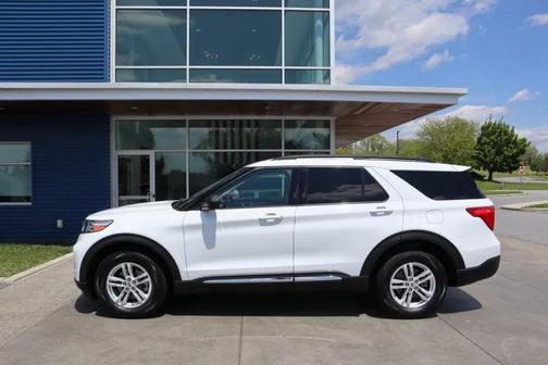 Oxford White 2020 Ford Explorer XLT