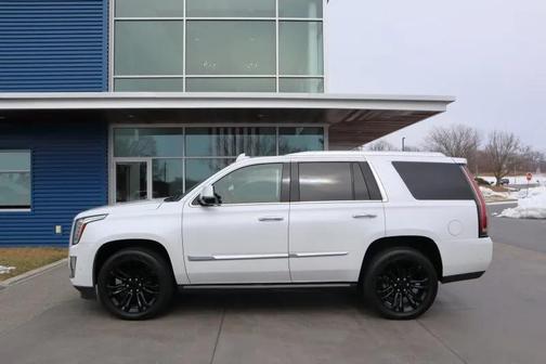 2017 Cadillac Escalade Platinum