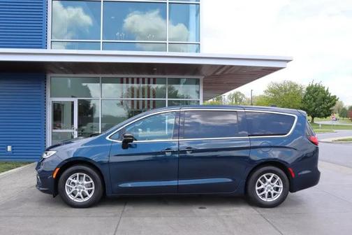 Fathom Blue Pearlcoat 2024 Chrysler Pacifica Touring L