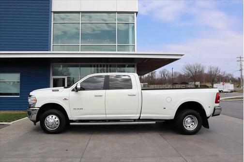 2021 RAM 3500 Laramie Crew Cab 4x4 8' Box
