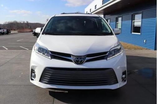 2019 Toyota Sienna Limited Premium