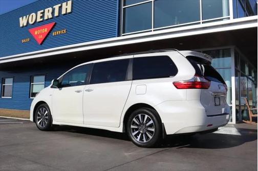 2019 Toyota Sienna Limited Premium