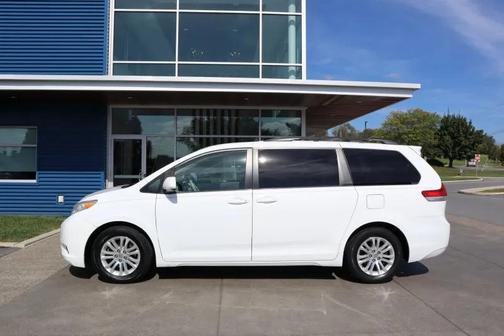 2013 Toyota Sienna XLE