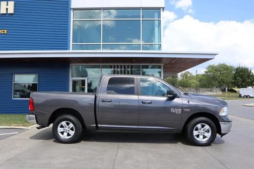 2019 RAM 1500 SLT