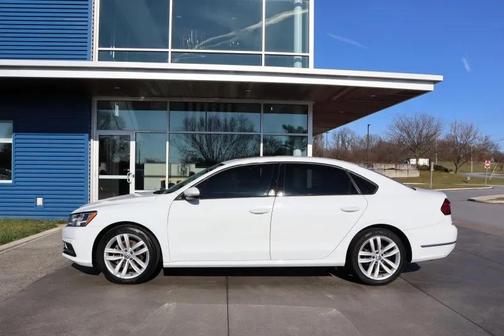 2019 Volkswagen Passat 2.0T Wolfsburg Edition