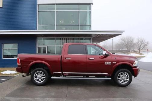 2017 RAM 2500 Limited Crew Cab 4x4 6'4' Box