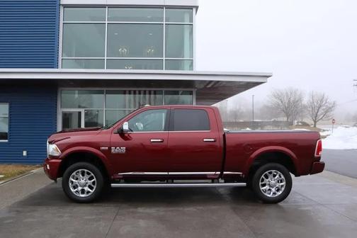 2017 RAM 2500 Limited Crew Cab 4x4 6'4' Box