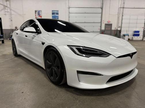 2021 Tesla Model S Plaid
