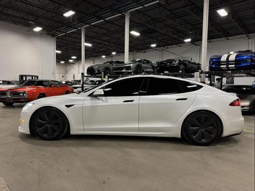 2021 Tesla Model S Plaid