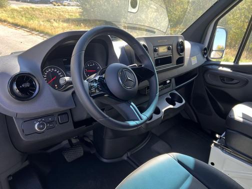 Arctic White 2025 Mercedes-Benz Sprinter 2500 Standard Roof
