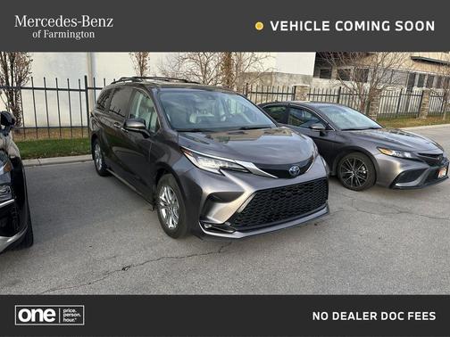 2022 Toyota Sienna XSE 7 Passenger