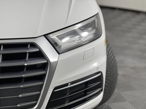 2018 Audi Q5 2.0T Premium Plus