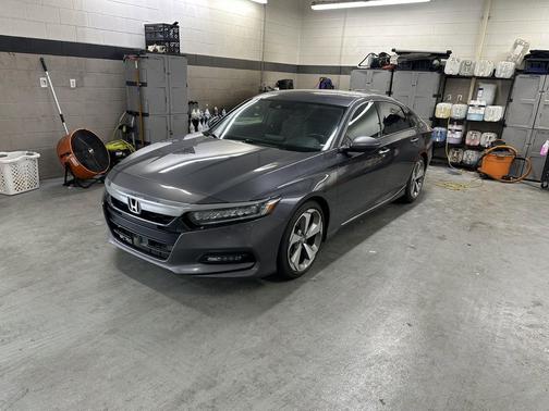 2019 Honda Accord Touring 2.0T