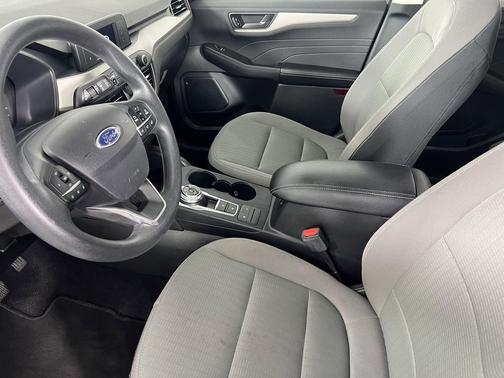 Oxford White 2022 Ford Escape S
