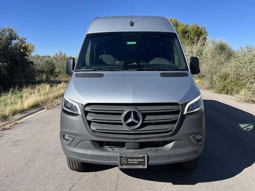 2025 Mercedes-Benz Sprinter 2500 Standard Roof