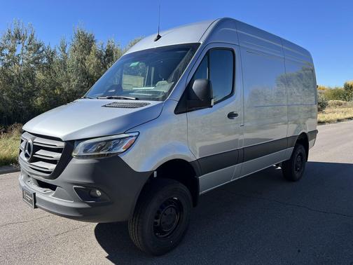 2025 Mercedes-Benz Sprinter 2500 Standard Roof