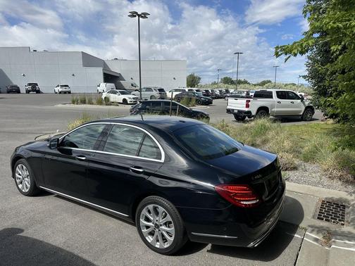 Black 2018 Mercedes-Benz E-Class 4MATIC