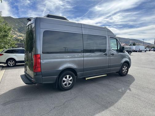 2021 Mercedes-Benz Sprinter 1500 High Roof I4