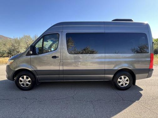 2021 Mercedes-Benz Sprinter 1500 High Roof I4