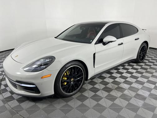 Volcano Grey Metallic 2020 Porsche Panamera 4S
