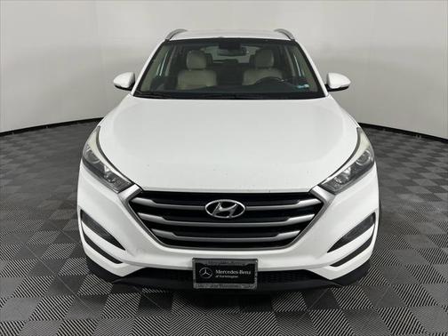 2017 Hyundai TUCSON SE Plus