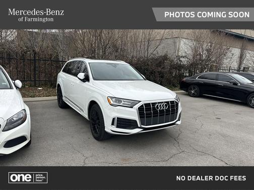 2022 Audi Q7 45 Premium