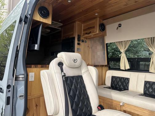 2022 Mercedes-Benz Sprinter 2500 High Roof