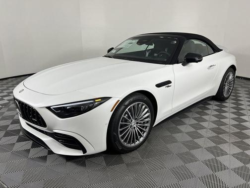 MANUFAKTUR Moonlight White Magno 2024 Mercedes-Benz AMG SL 43 Base